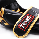 Load image into Gallery viewer, Twins Special MMA Gloves