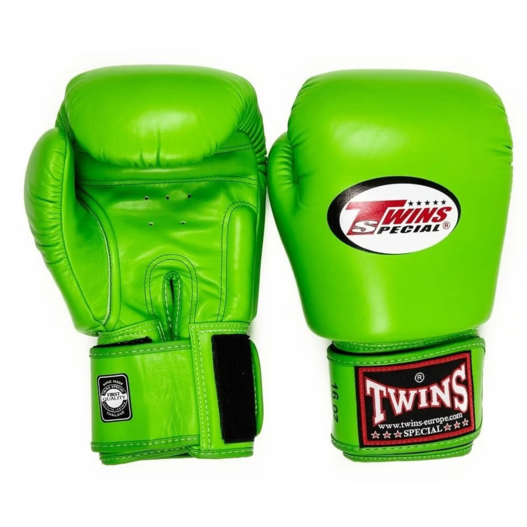 Twins Special Boxing Gloves - Beliy Volk